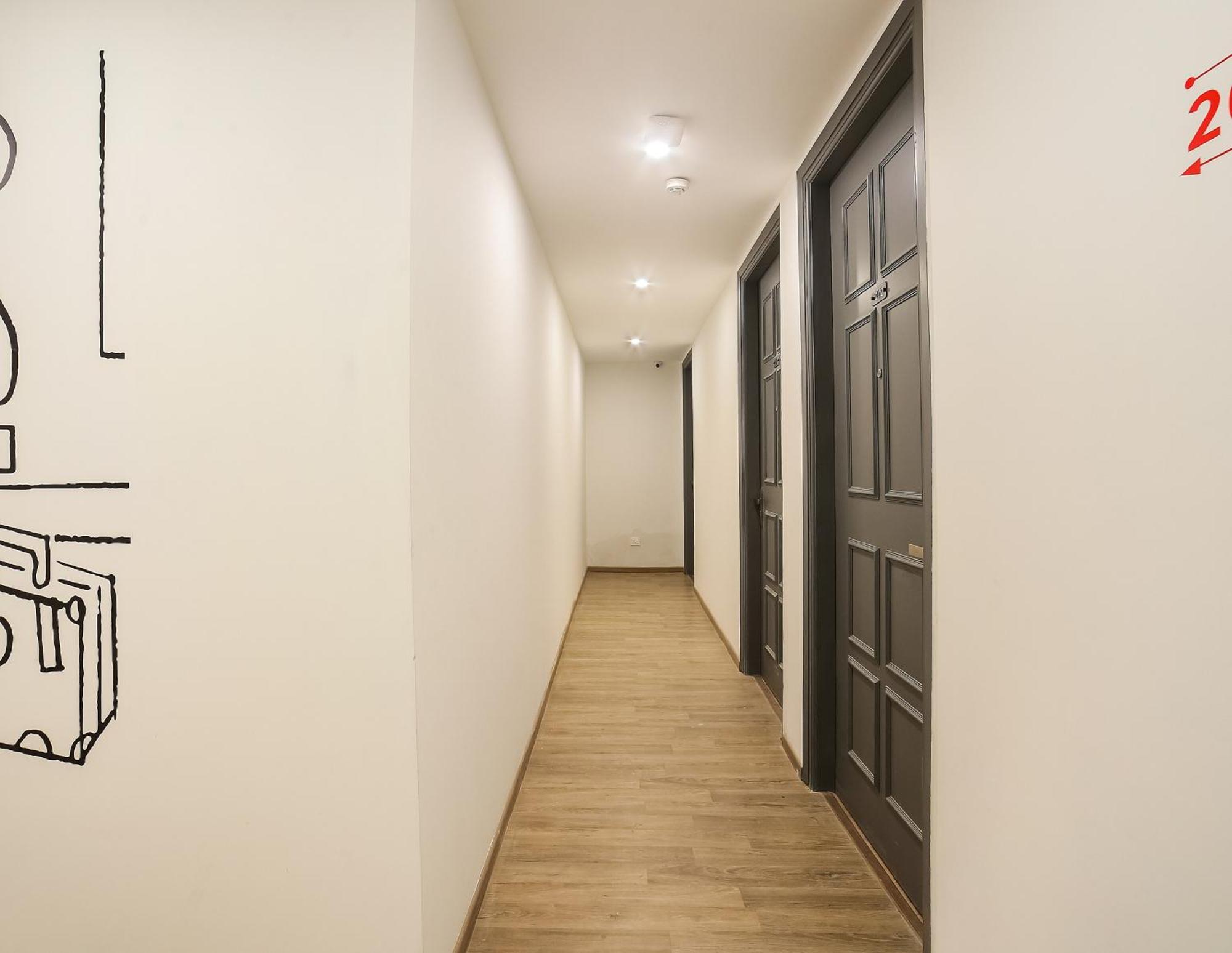 Super Townhouse Near Appu Ghar 호텔 구르가온 외부 사진