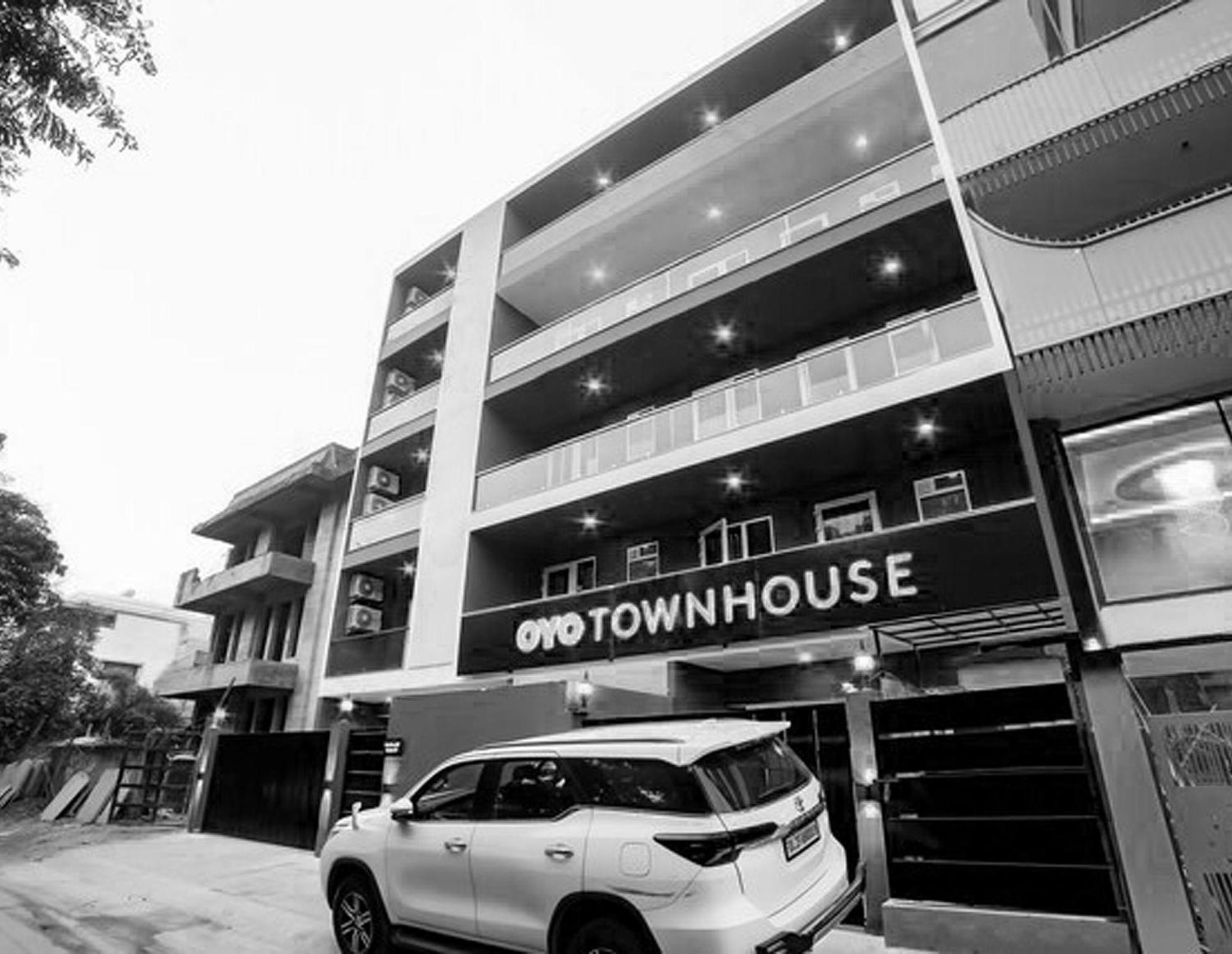 Super Townhouse Near Appu Ghar 호텔 구르가온 외부 사진