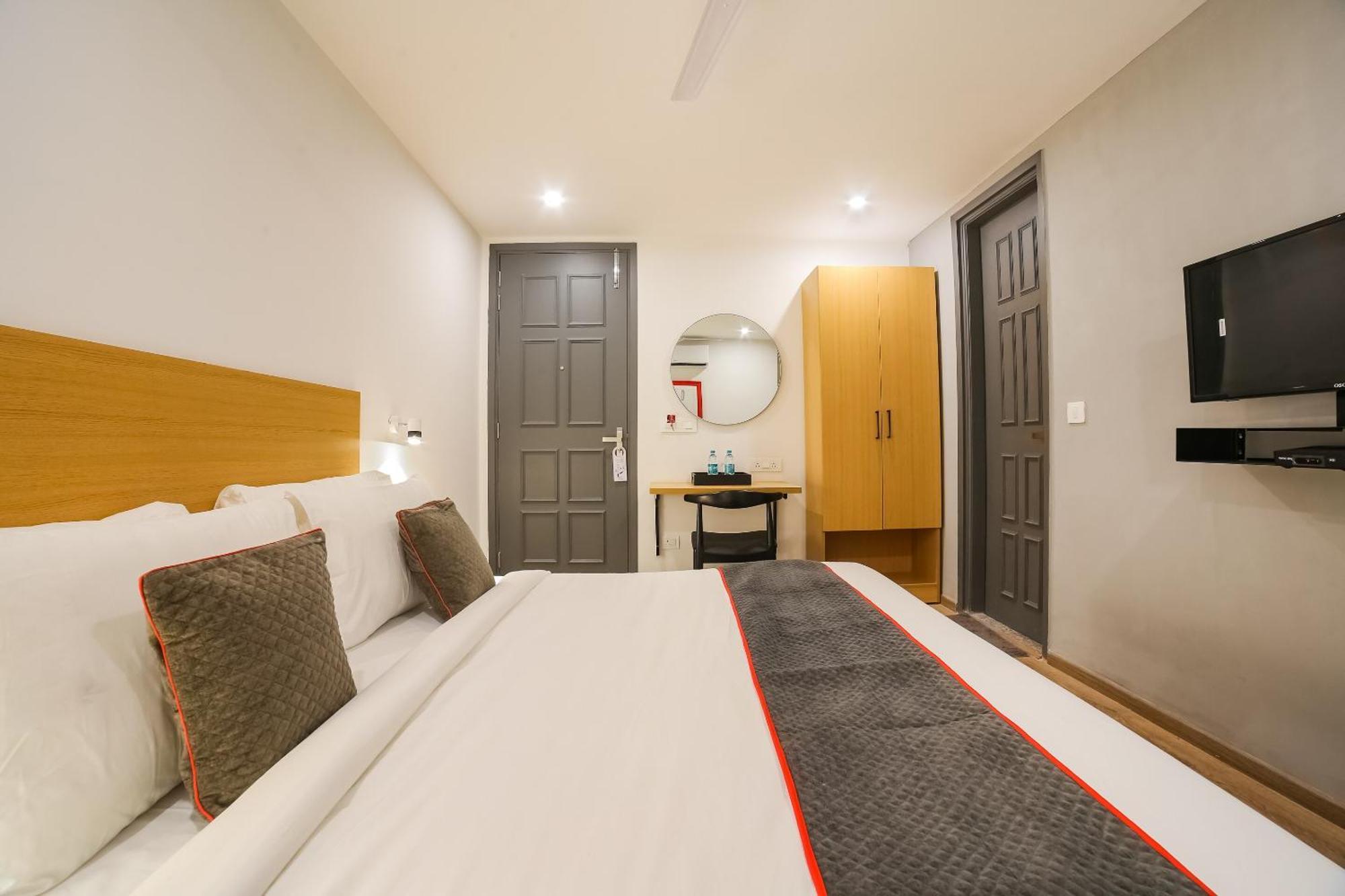 Super Townhouse Near Appu Ghar 호텔 구르가온 외부 사진